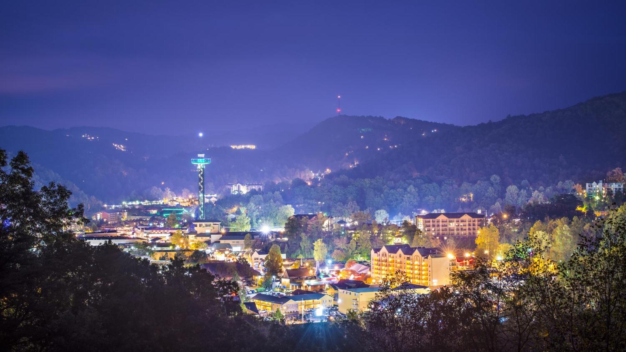 The Tiny Barn, 1089 Free Tickets Each Paid Day, Dollywood And More Sevierville Exterior photo